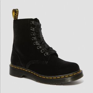 DR MARTENS WOMEN'S 1460 PASCAL VELVET